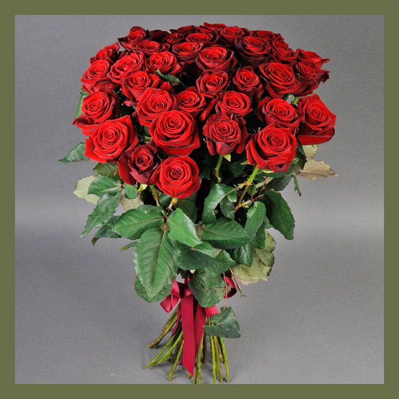 rose bouqet3 Flower Messages: The Sentiments Behind Each Bouquet