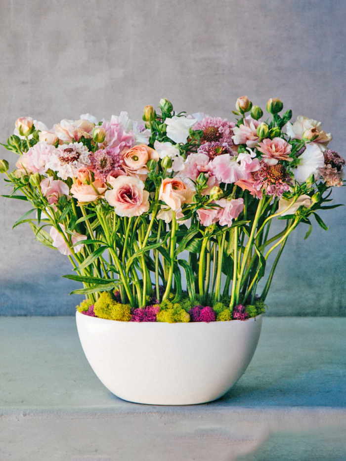 Ranunculus, Lisianthus and Scabiosa