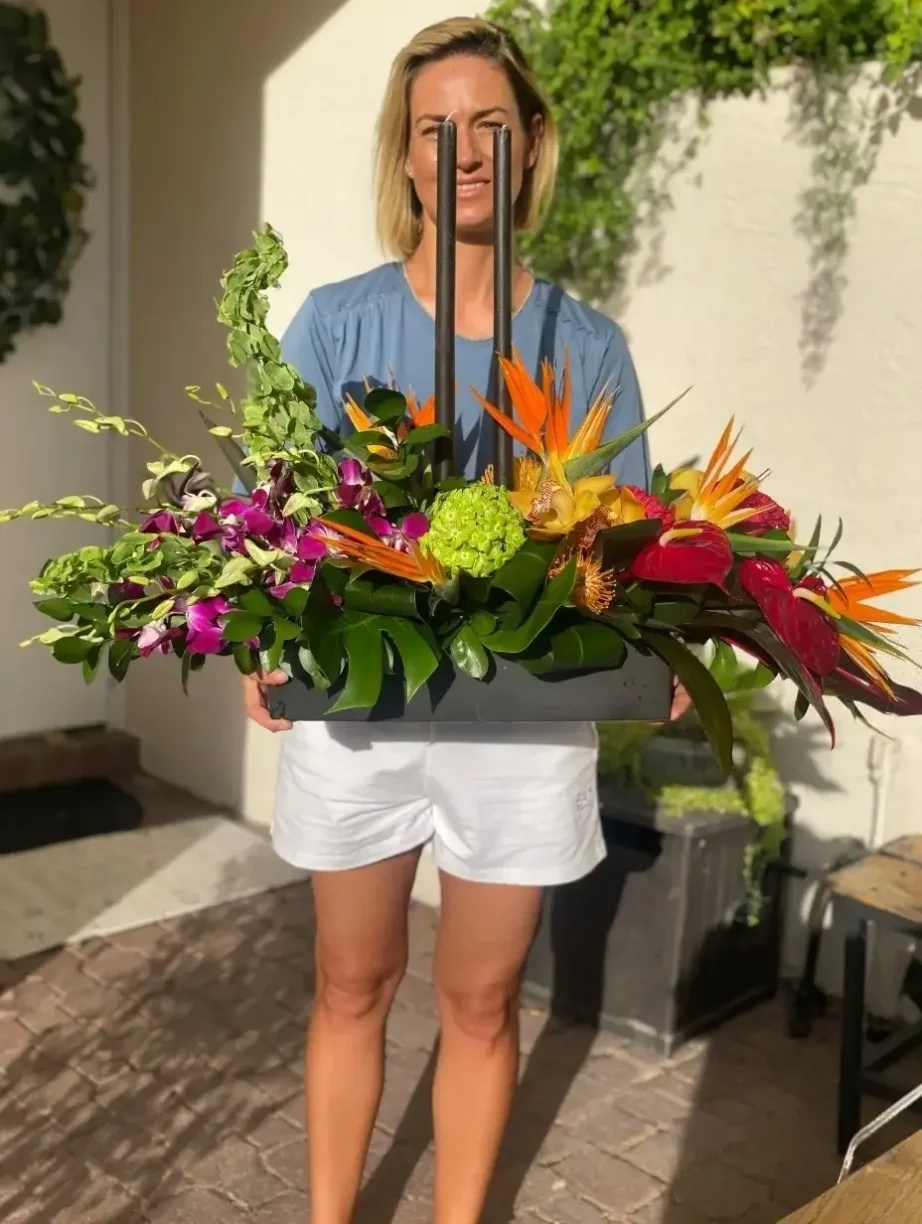 flower cenetrpiece with candles