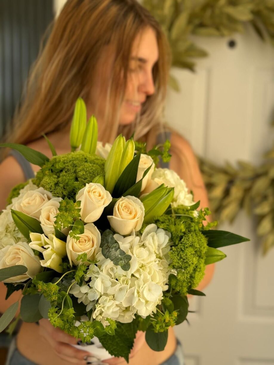Christmas Flowers #1: Centerpiece Arrangement