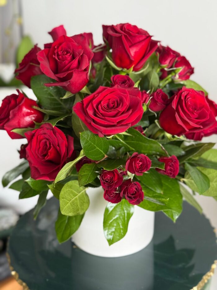 red roses
