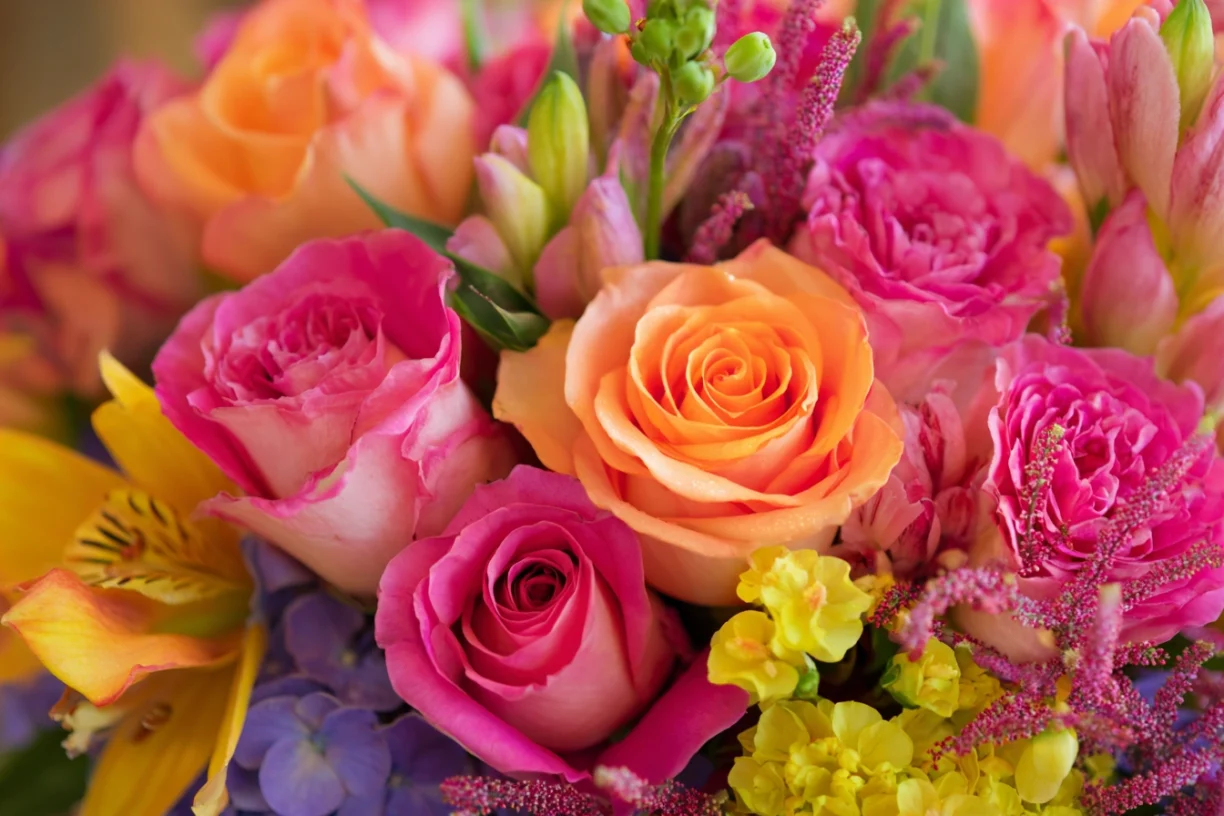 Best Selling Flowers at Viva Flowers